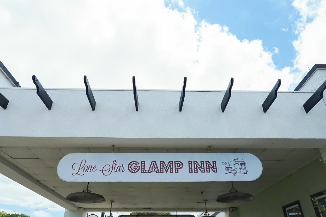 Lone Star Glamp Inn Warrenton Exterior photo